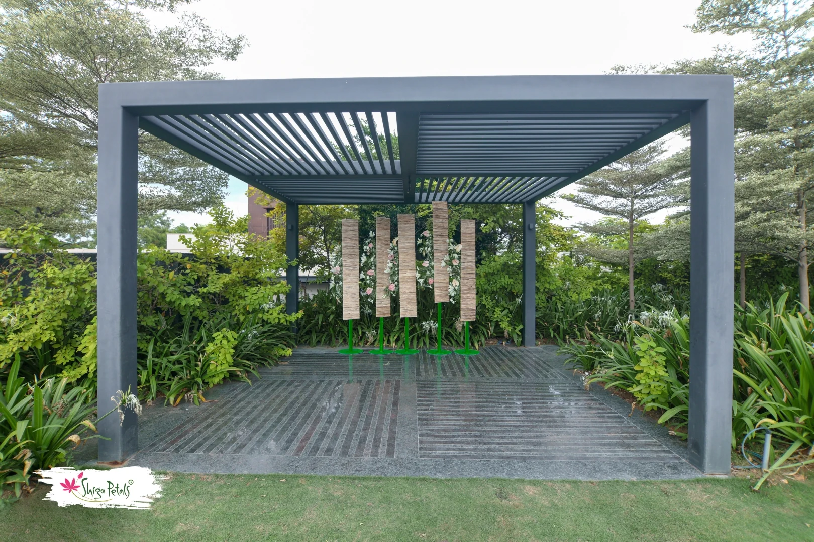 One Tree House – Casa de Emerald